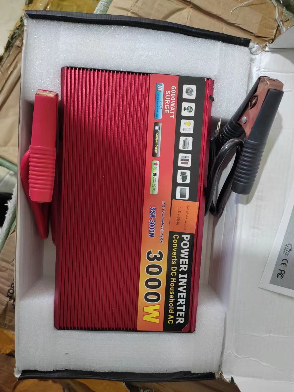 اینورتر تبدیل برق ۱۲ ولت ماشینی به ۲۲۰ ولت .