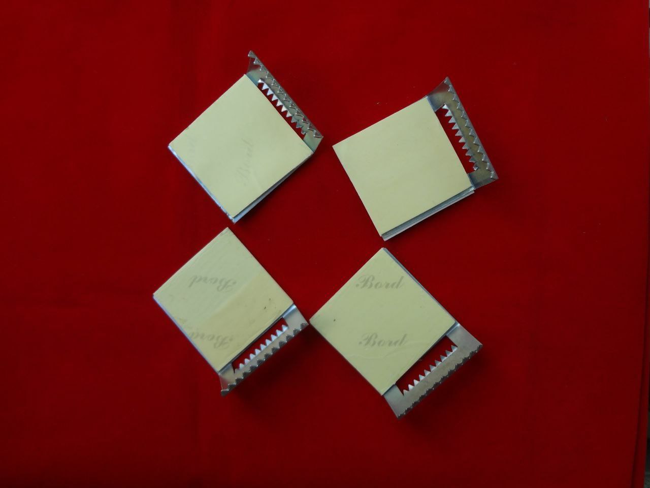 بست پله چسبی 