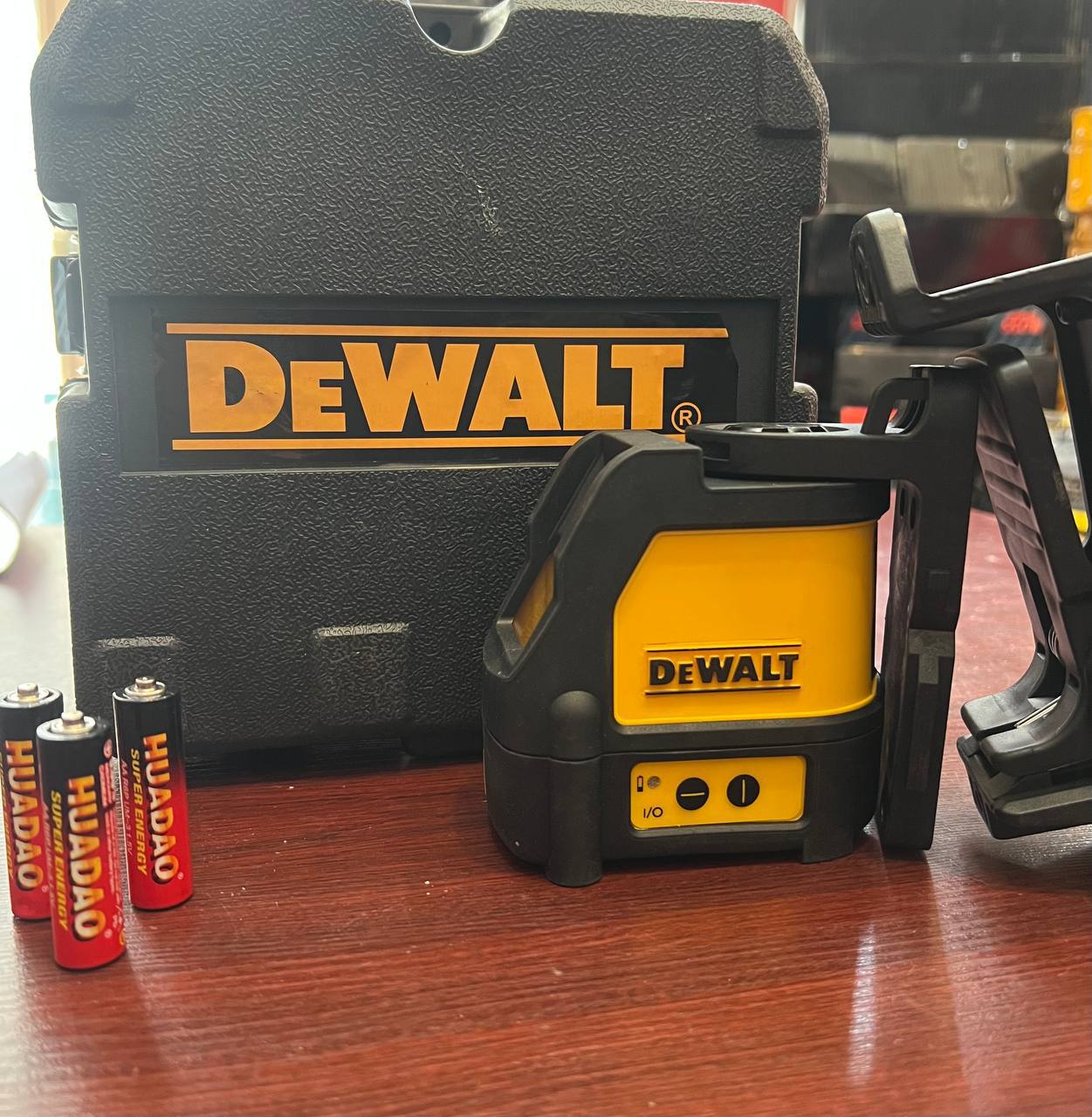 🟠🟠تراز ليزري طرح ديوالت