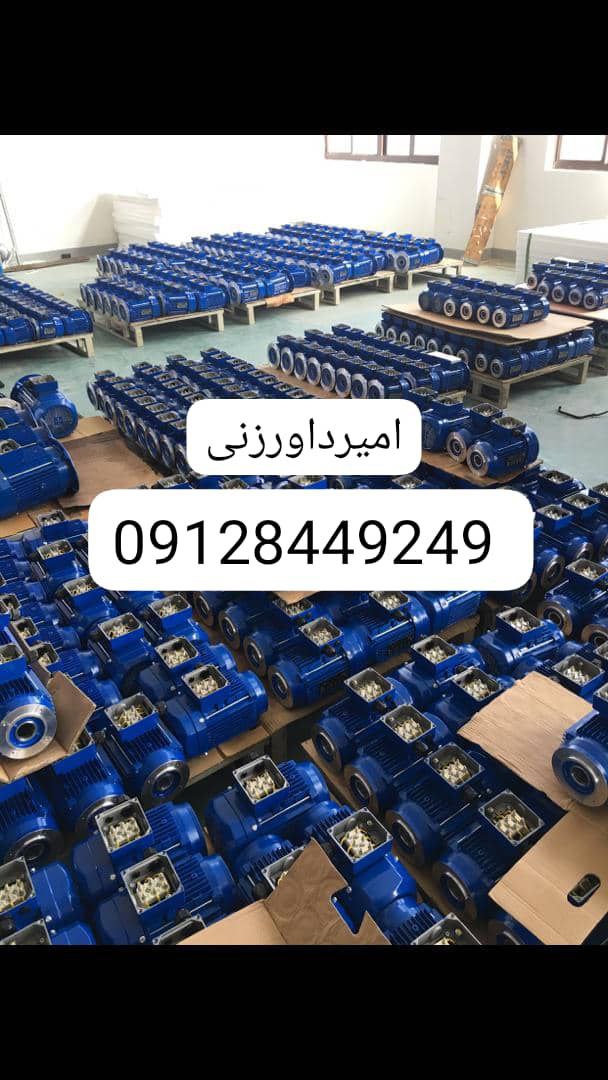 ساخت گیربکس های صنعتی (روسی، المانی، ...)، گیربکس شافت مستقیم ، حلزونی ، ساخت و تولید انواع دنده و چ