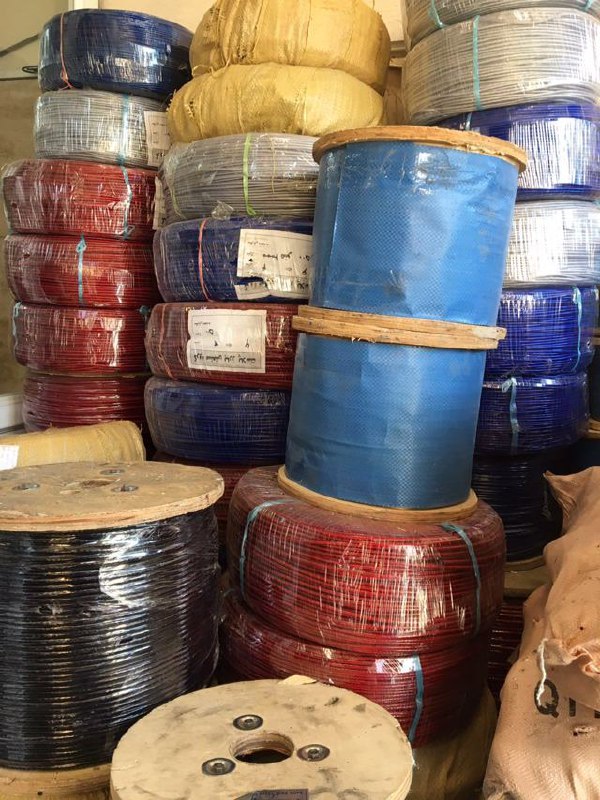 تهیه و توزیع انواع سیم بکسل روکشدار 