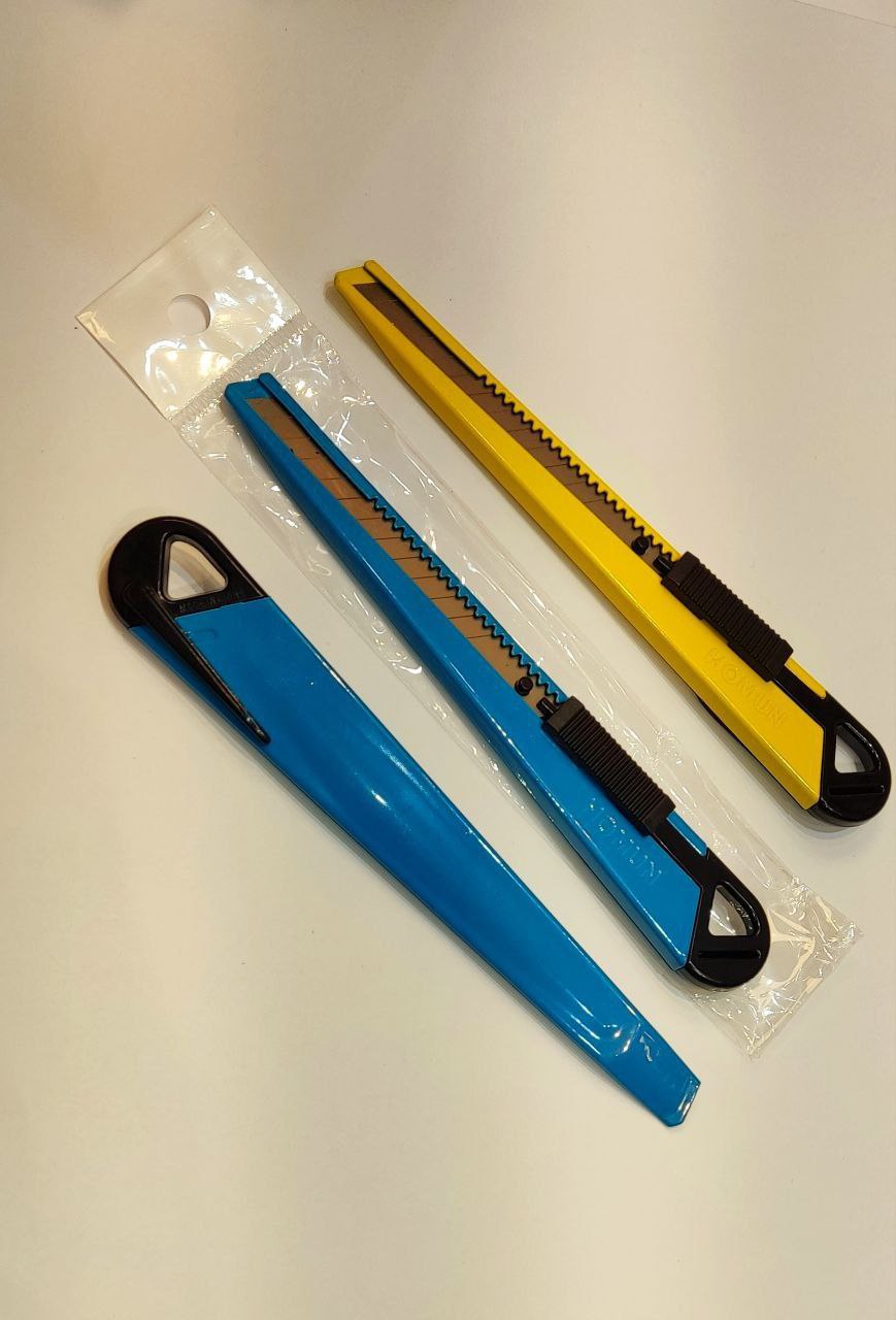 کاتر کوچک فلزی رنگی 