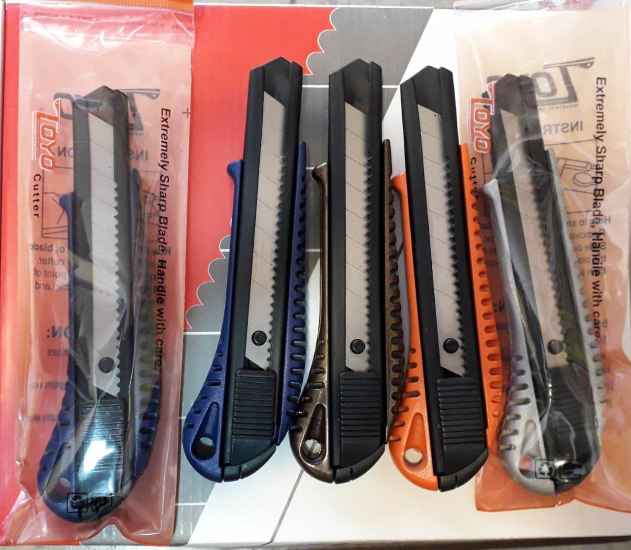 کاتر بزرگ سربی رنگی تویو TOYO