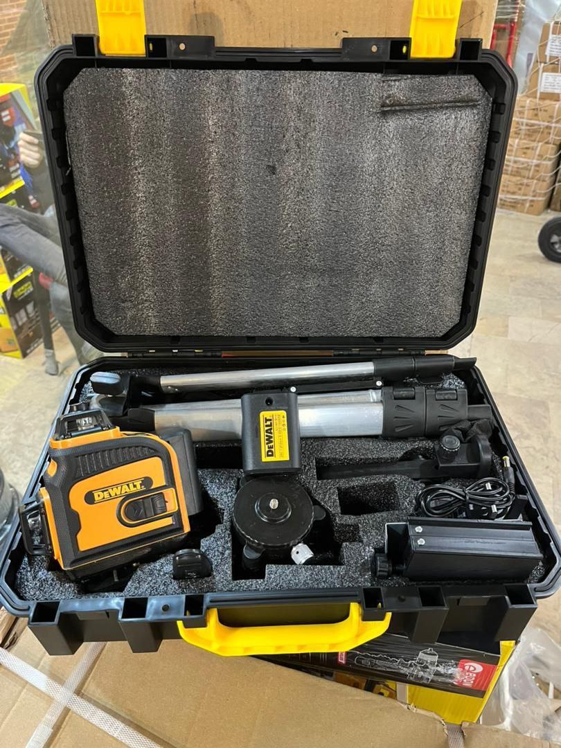 تراز لیزری نور سبز شارژی دیوالت  خورده 