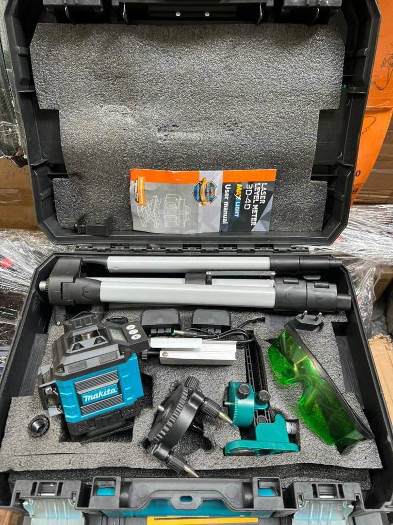 تراز لیزری نور سبز شارژی دیوالت  خورده 