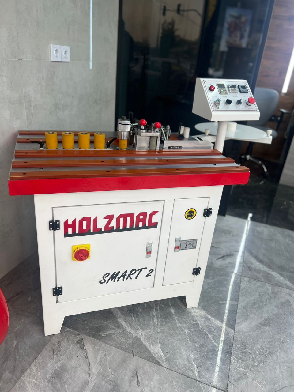 لبه چسبان منحنی زن 