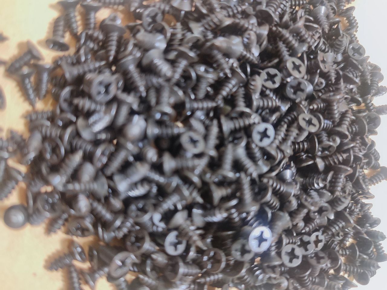 پیچ خودکار 8*3 خارجی 