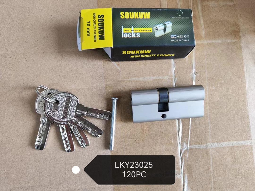  فروش ویژه سیلندر بدنه زینک SOUKUW 5کلید کامپیوتری تعداد کارتن : 120 عدد قیمت کاملا مناسب و دسته اول