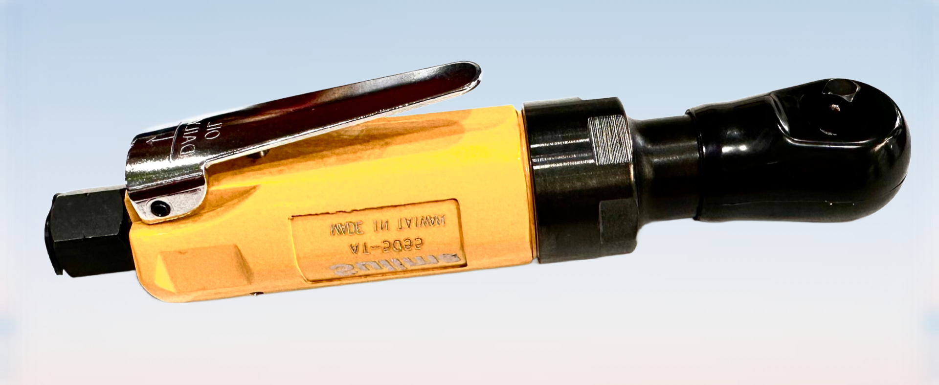 جغجغه بادی 1/4 قدرت : 40NM سرعت :230RPM وزن دستگاه : 500gr ساخت تایوان کارما صنعت بهسان تهران : خیاب