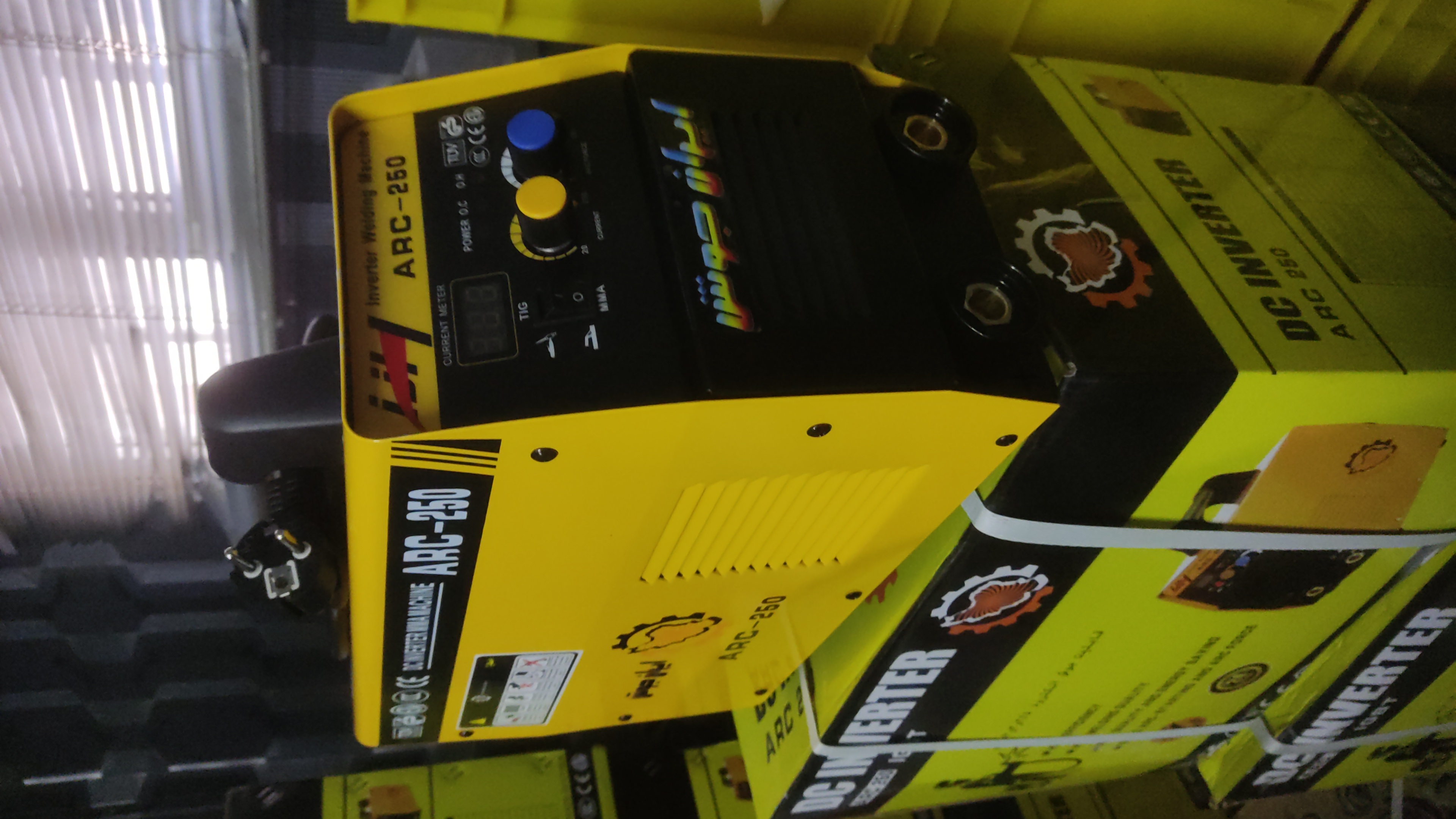 دستگاه جوش مدل ARC250ایران جوش وارداتی 