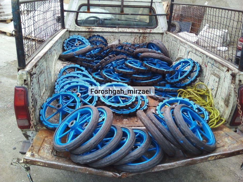 چرخ گاری چهار چرخ سایز 20 ، 25 زیره عاج دار وساده موجود است .