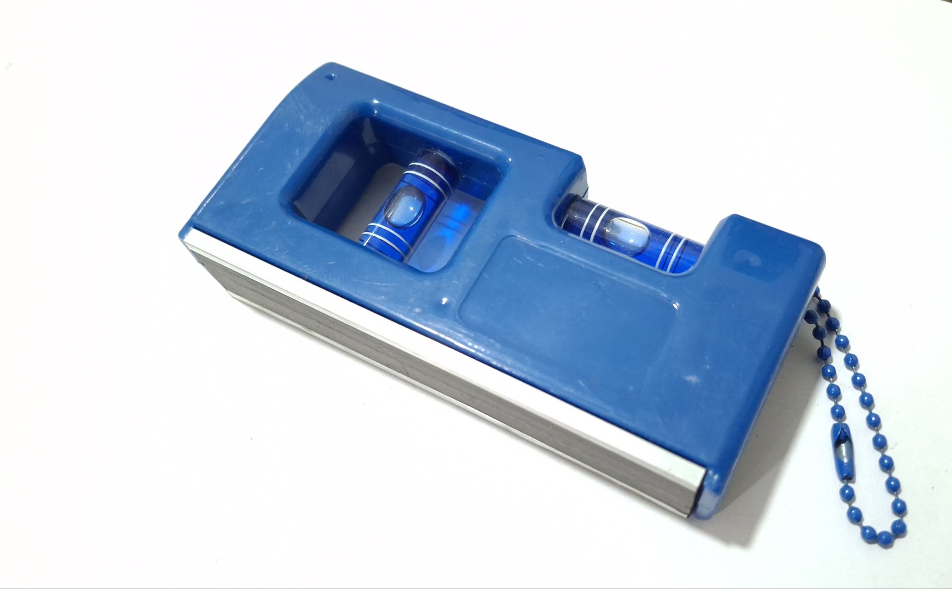 تراز جیبی مگنتی