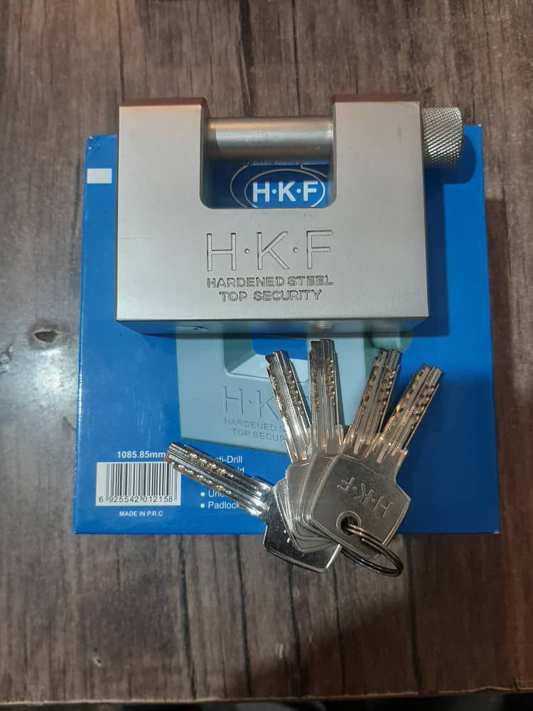 #قفل_کتابی #قفل_فولادی 🟦🟦 قفل کتابی ۸۴ فولادی H.K.F طرح سیزا اصلی پنج کلید سیزای برنج دوطرف قفل شو س