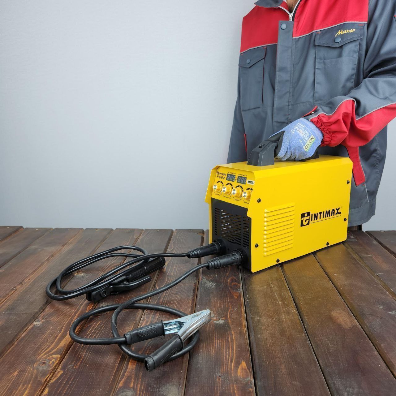 اینورتر جوشکاری ۵۵٠ آمپر چهار ولوم اتاق بزرگ اینتیمکس