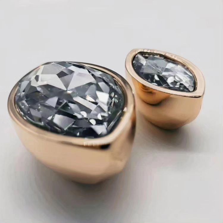 دستگیره کریستالی با کیفیت عالی در حال پخش در چند مدل