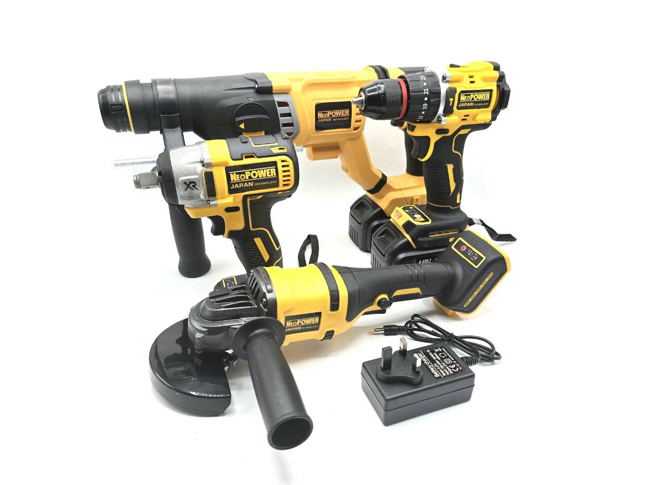 ⭐️ مجموعه چهار عددی شارژی براش لس ۱۴۸ ولت طرح دیوالت