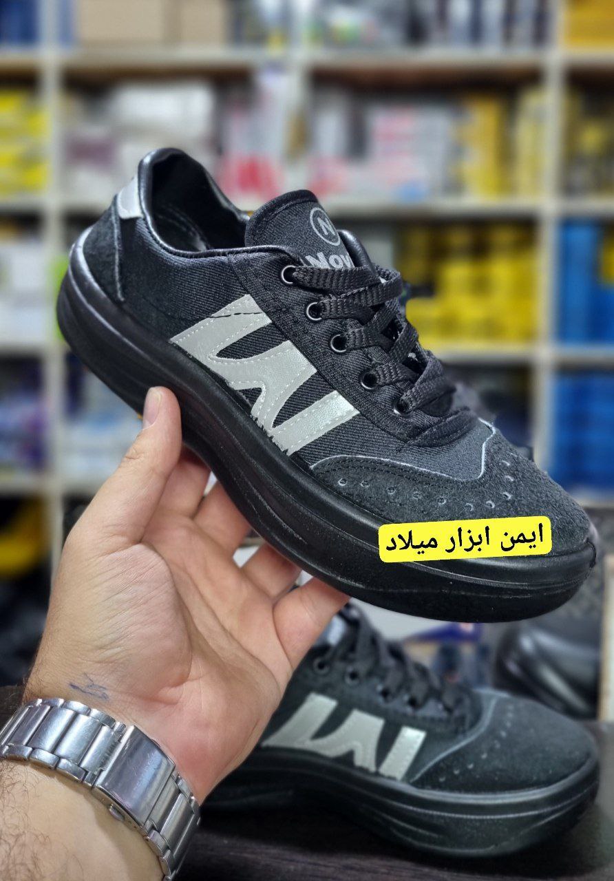 کفش کار دبلیو