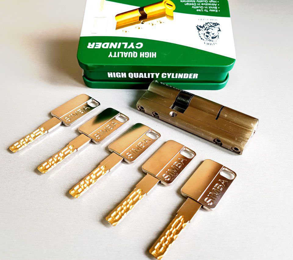  سیلندر 9 لوکس برنجی Simba سایز 30/60 تمام برنجییی دارای تسمه فولادی کارتن 60 عددی _ _ _ _ _ _ _ _ _