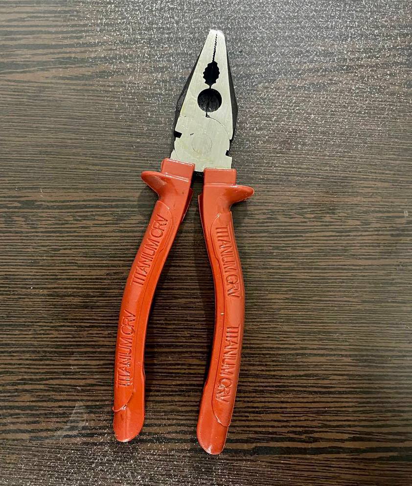 انبردست ۸ برلین