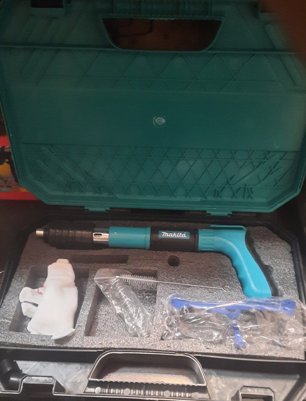 تفنگ میخ کوب طرح ماکیتا 