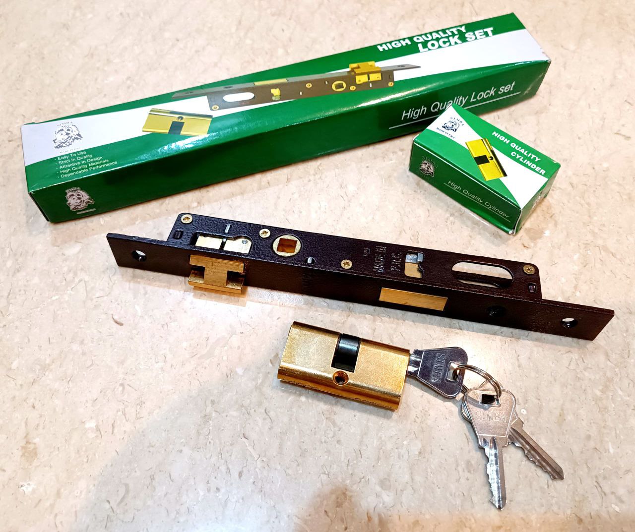  قفل 2/5 سویچی تمام برنجی Simba زبانه ها و سیلندر برنجی کارتن 60 عددی قیمت دسته اول لینک کانال واتسا