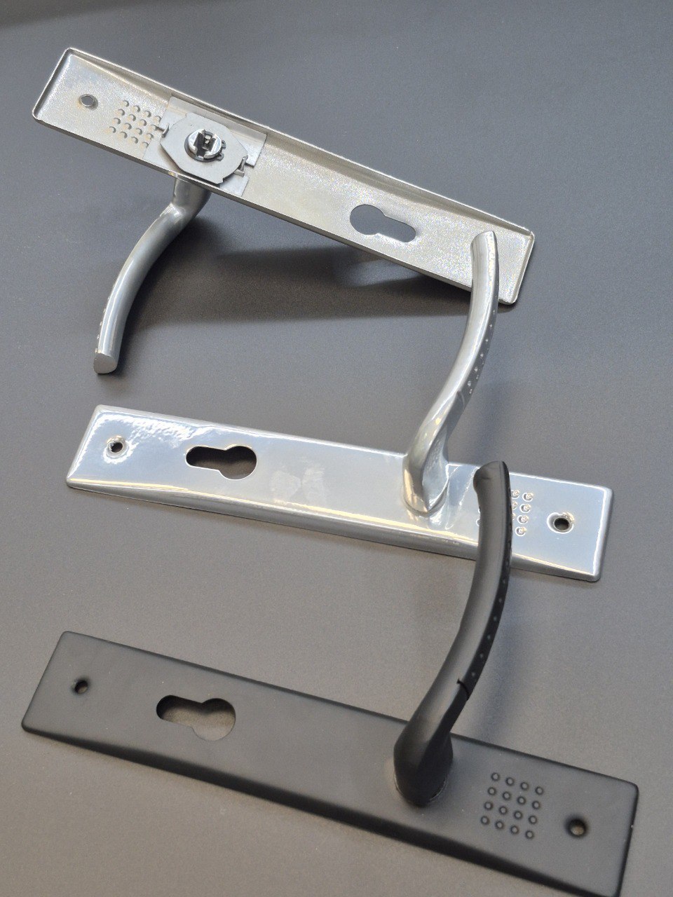 فروش ویژه دستگیر پلاک خالدار باپشت پلاک  دوبل