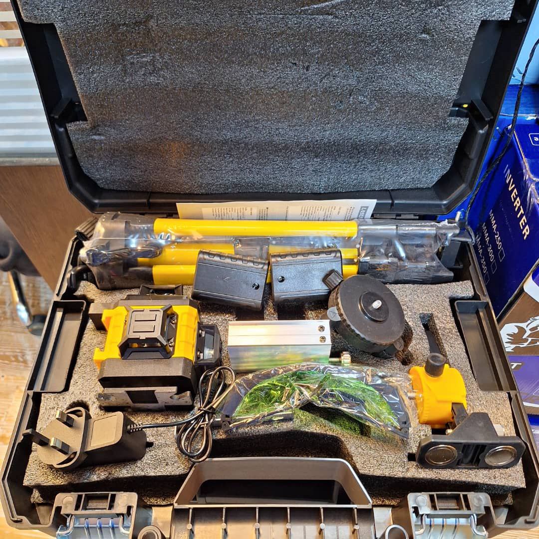 تراز نور سبز طرح دیوالت