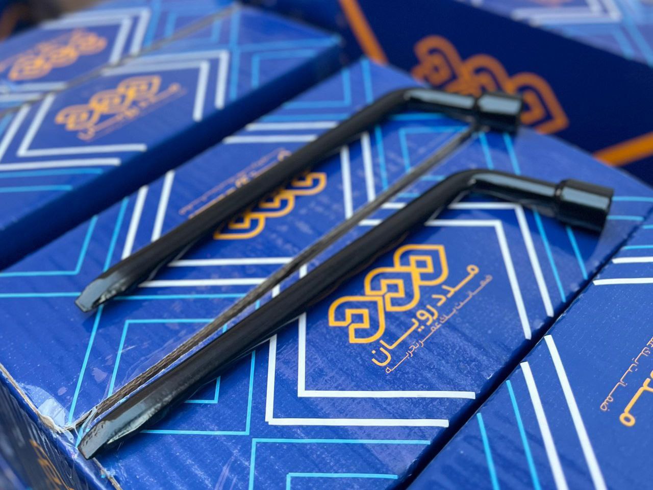  آچار چرخ تکسر مشکی پراید