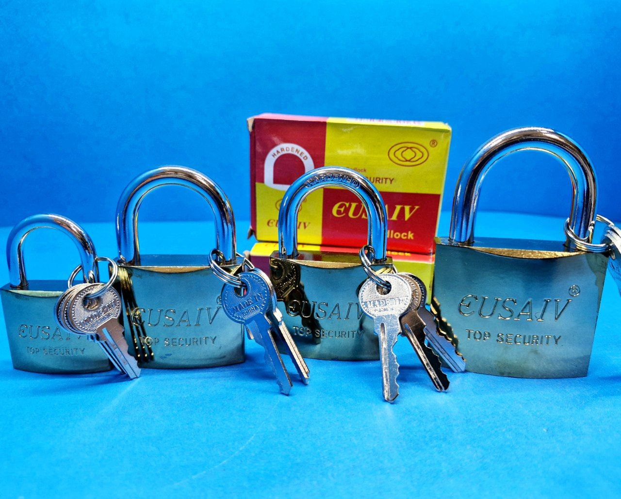 قفل آویز طلایی کلید ساده