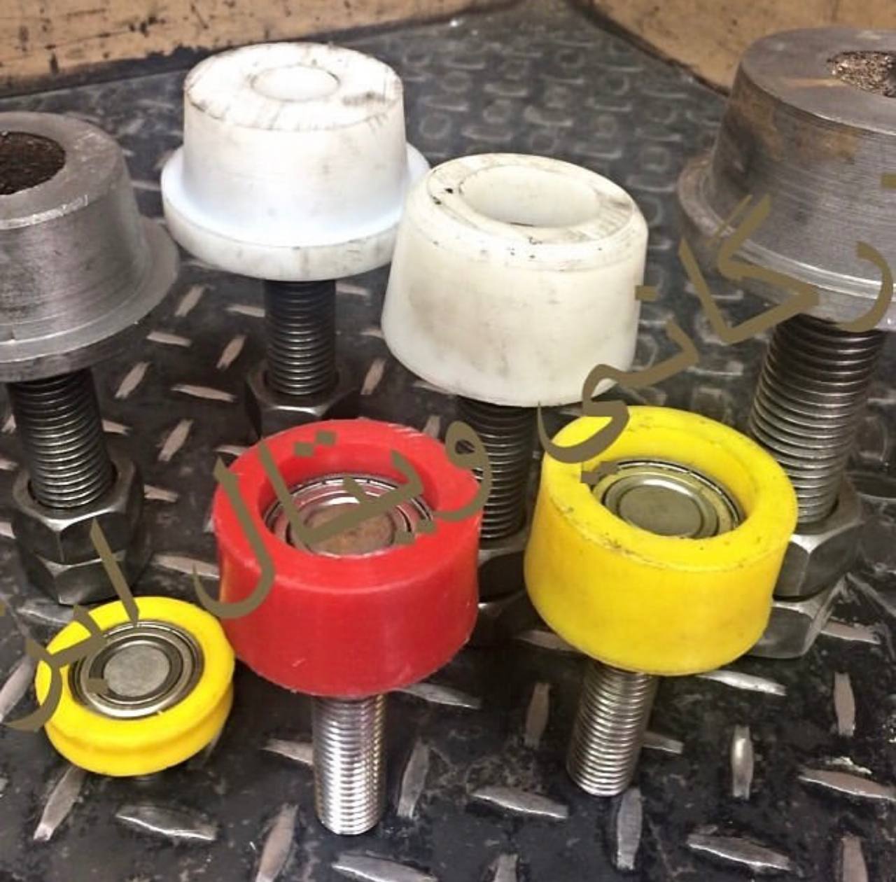 بازرگاني ويتال ابزار وارد كننده و مركز پخش. زنجير. جرثقيل. سيم بكسل وتسمه هاى حمل بار....