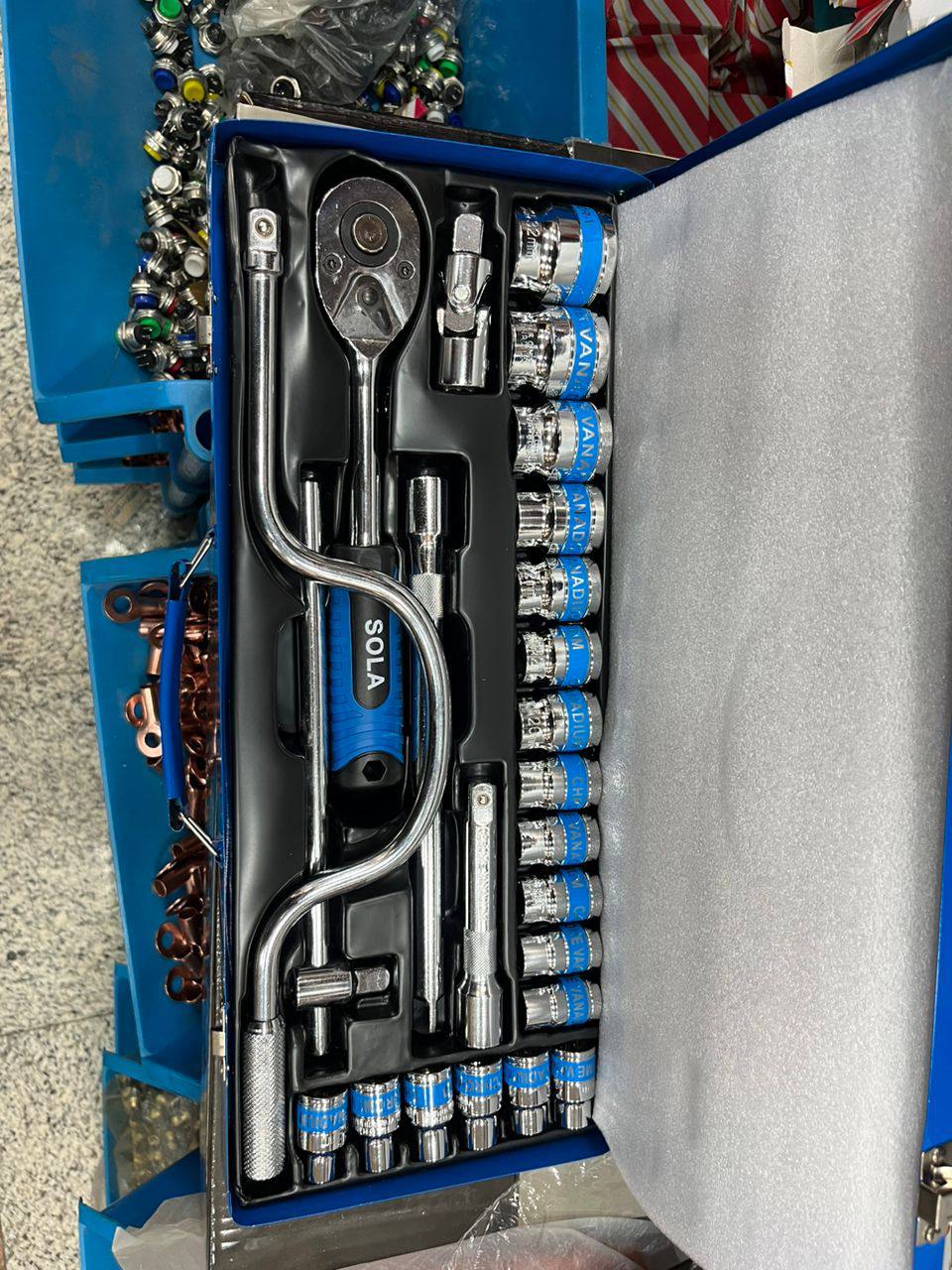 جعبه بکس ۲۴ پارچه 