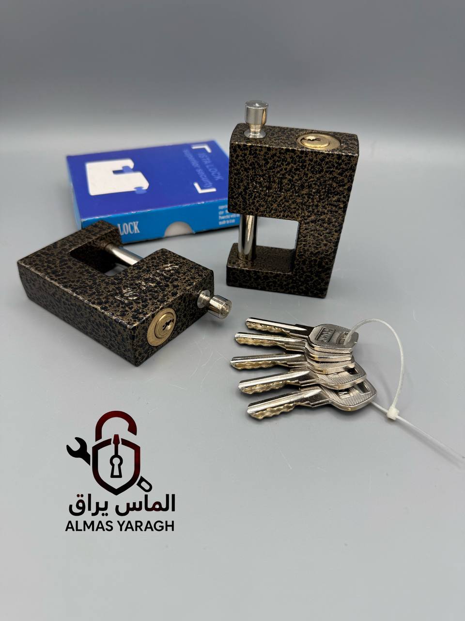  ⭐️قفل کتابی سایز۹۰ کلید دوشیار ایساتیس⭐️ ۵کلید دوشیار برنجی-مغزی کامل برنج⭐️ بدنه قفل فولادی-میله ض