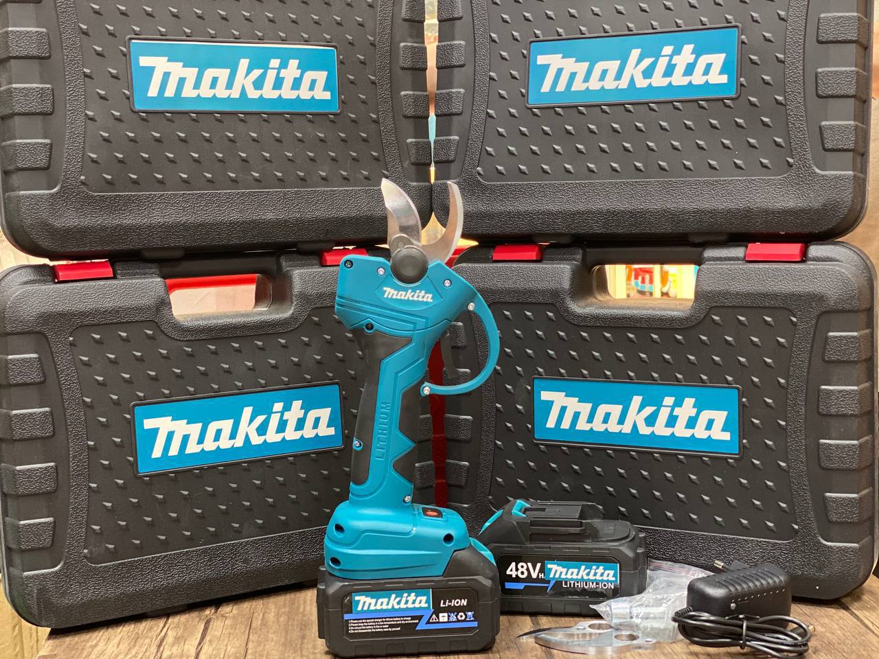 قیچی شارژی طرح ماکیتا 