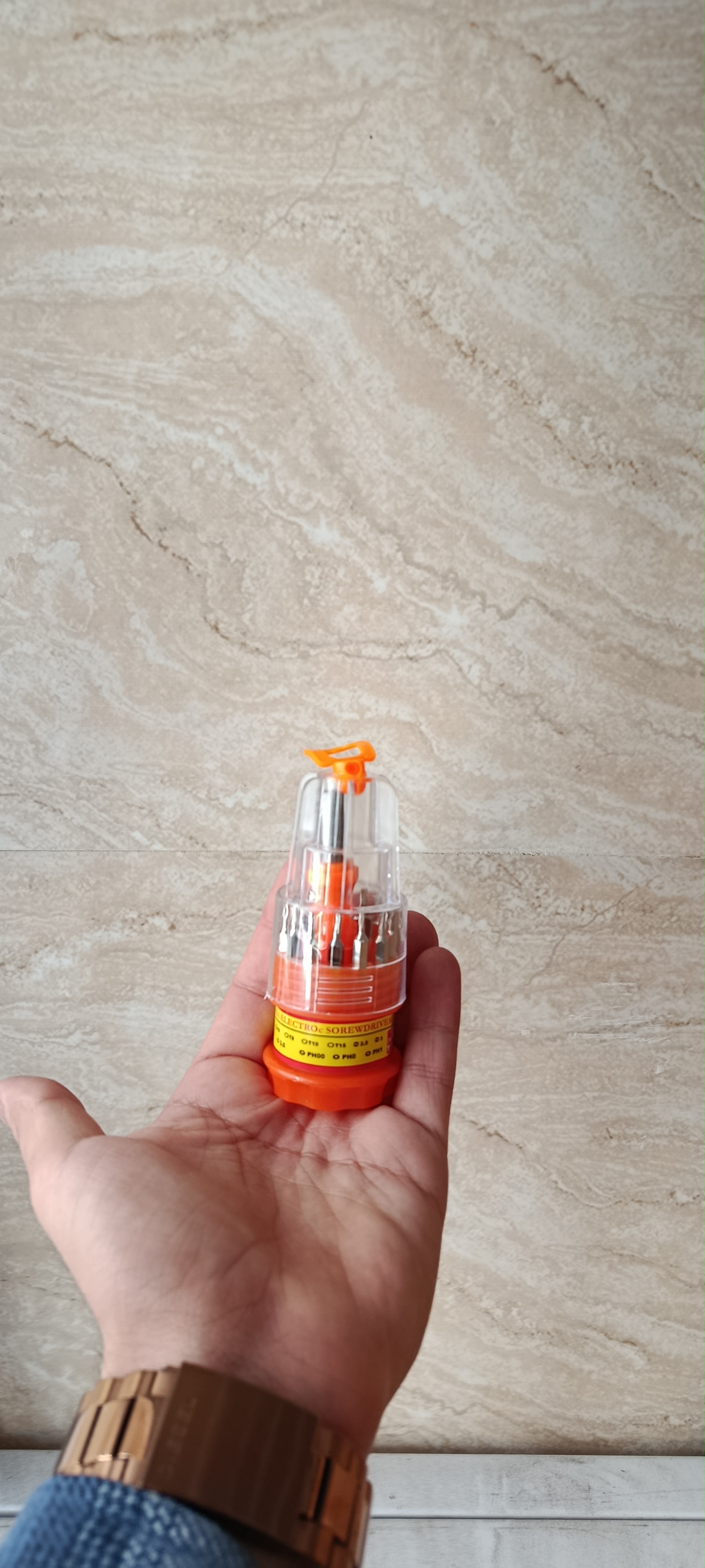 پیچ گوشتی نمکدانی