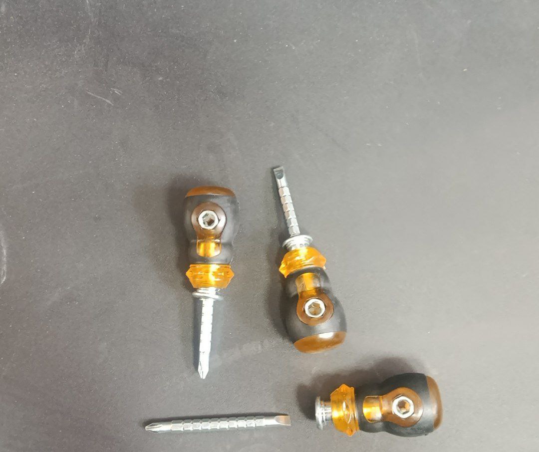 پیچ گوشتی مشتی تنظیمی کیفیت و قی‌مت عالی تعداد در کارتن ۴۸۰ عدد تعداد در بسته ۲۴ عدد قی‌مت دسته اول 