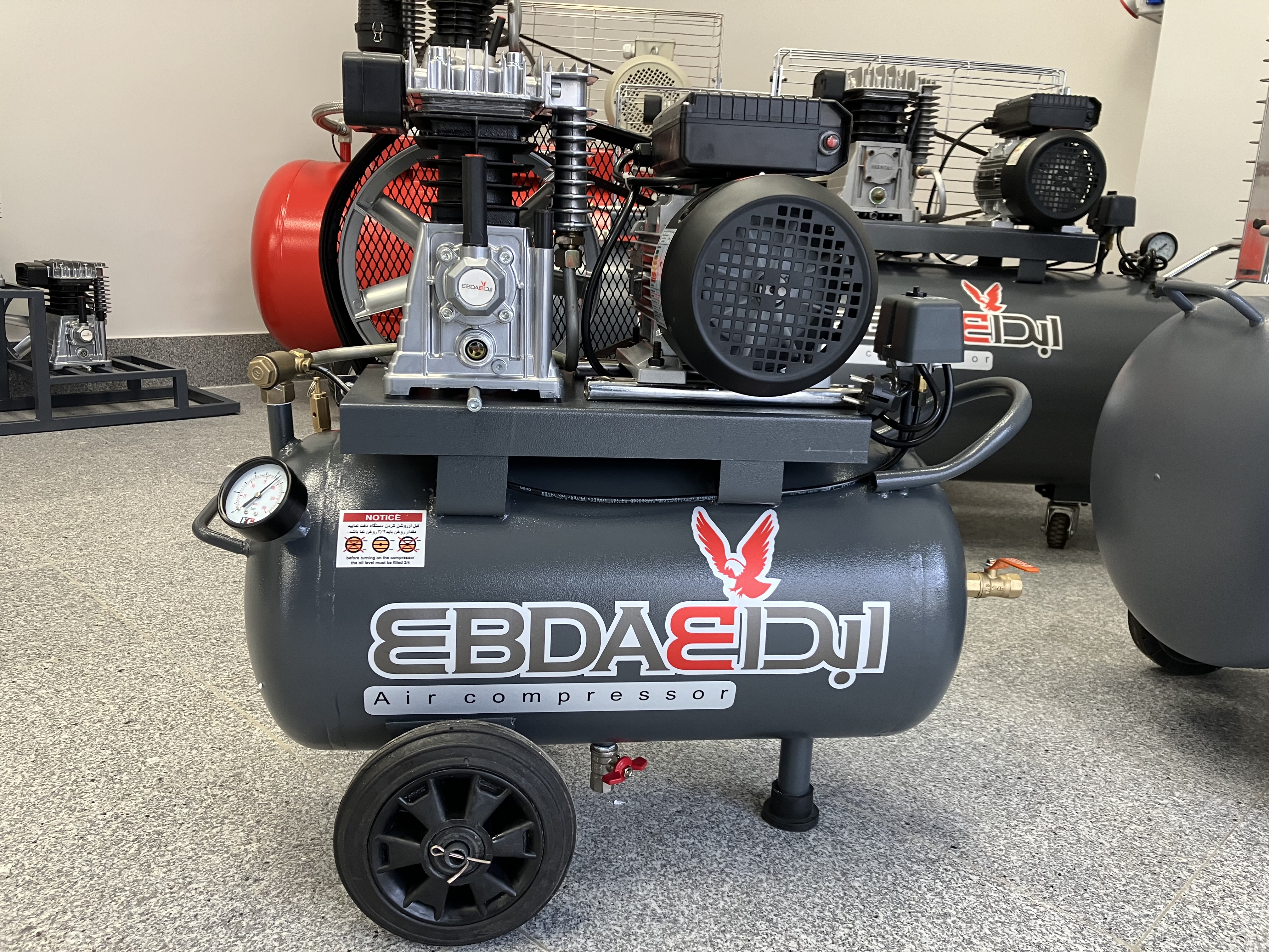 كمپرسورهاي باد پيستوني و اسكرو