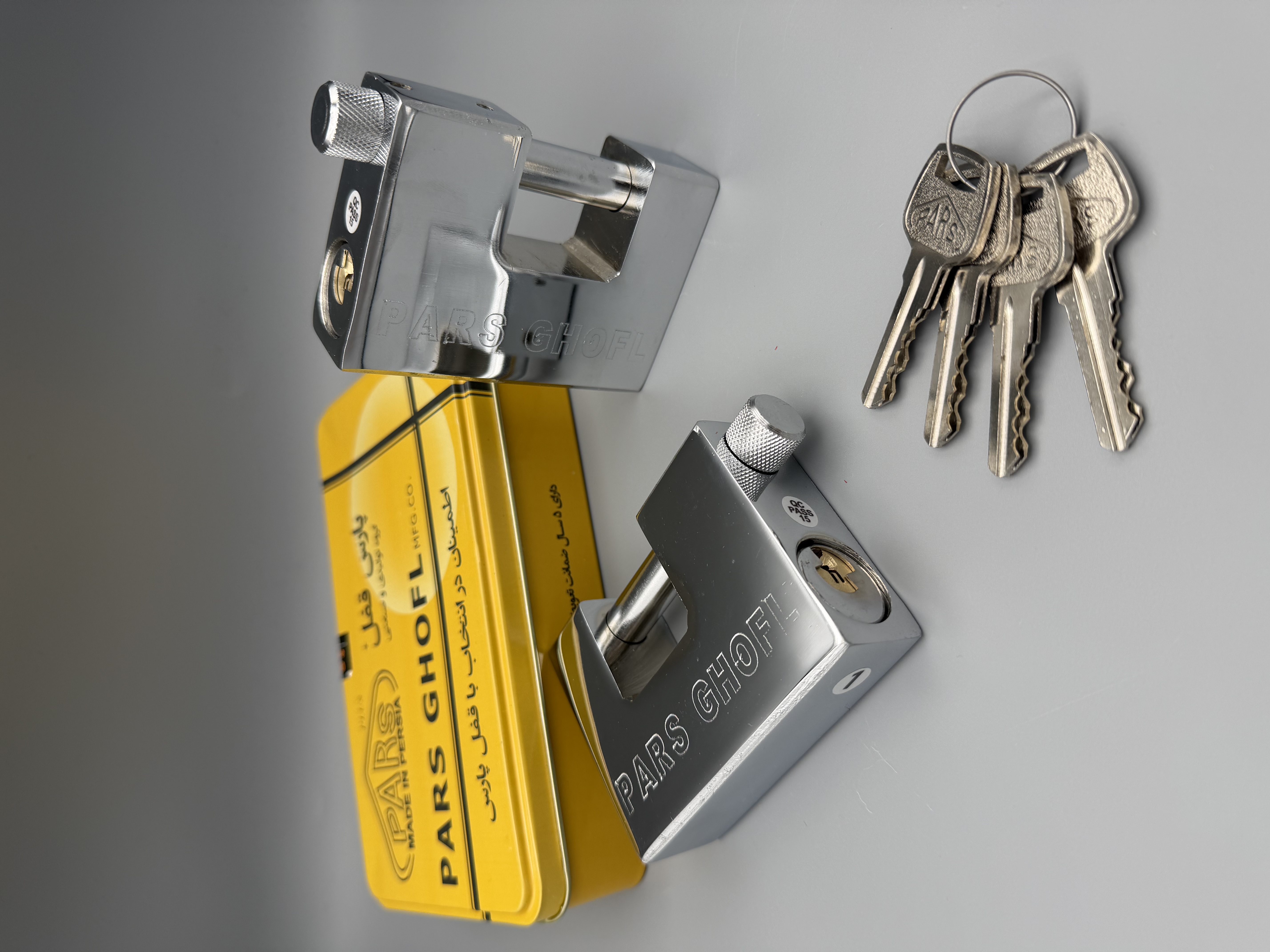  ⭐️قفل کتابی ۹۴فولادی کلید دوشیار پارس⭐️ بدنه فولاد یک تکه-۴ کلید دوشیاربرنجی مغزی کامل برنج-جعبه فل