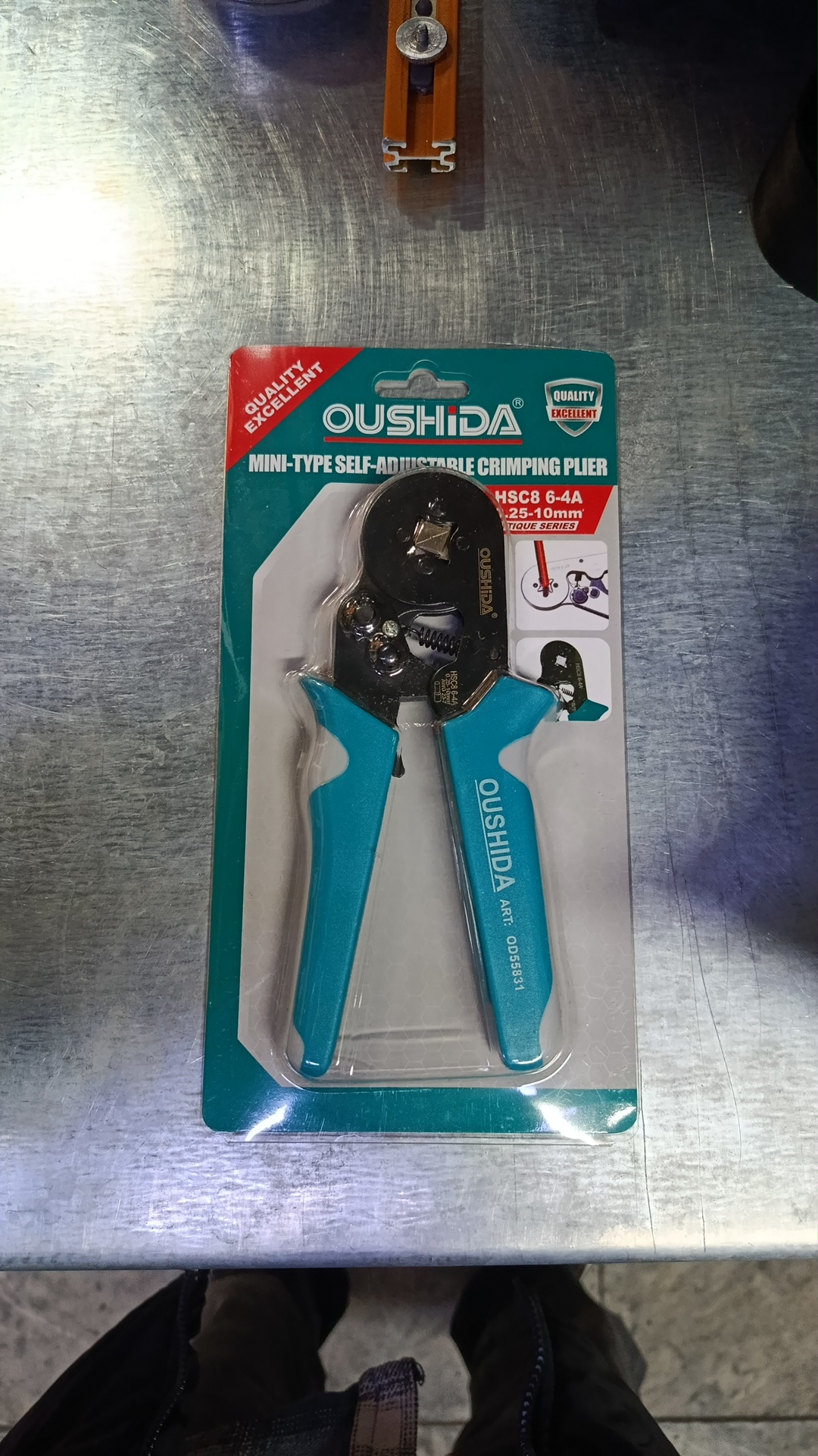 پرس ۴ گوش زن اوشیدا سوکت زن ، کیفیت عالی تعداد در کارتن ۳۶ عدد تعداد در بسته ۶ عدد قیم‌ت عالی : داخل