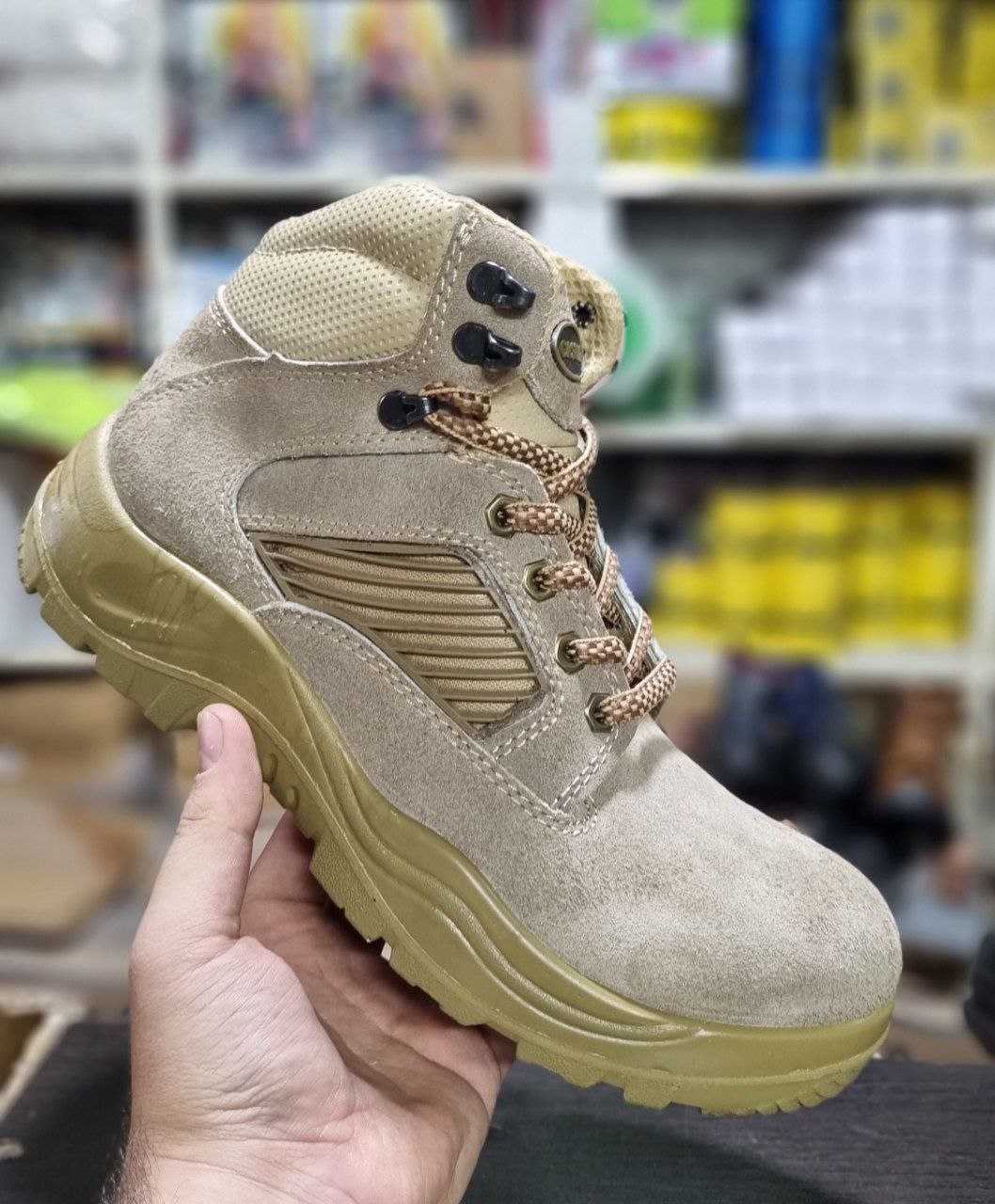 پوتین ایمنی کستل