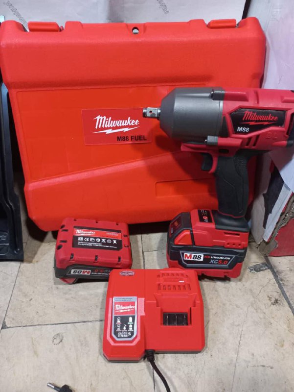 بکس شارژی میلواکی 