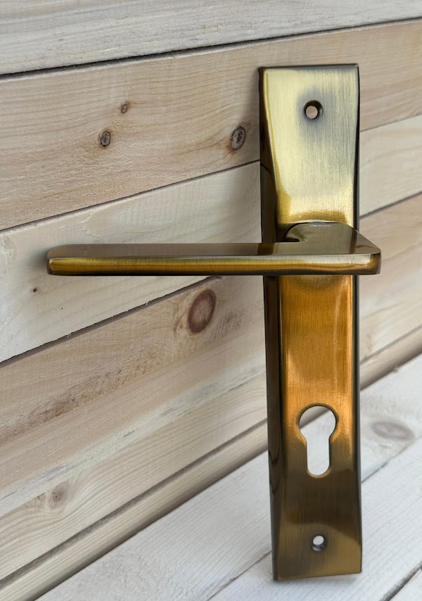 دستگیره درب اتاق 