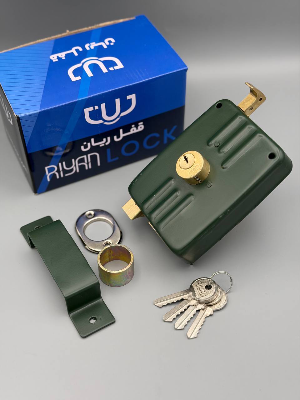 ⭐️قفل حیاطی برنجی طرح ایزو کلید ساده ریان⭐️