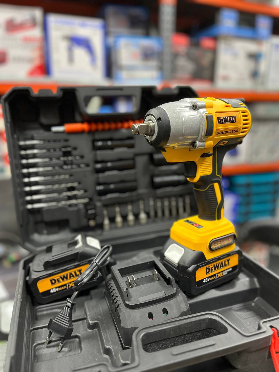 بکس شارژی 750نیوتون حرفه ای ۳ کاره طرح دیوالت