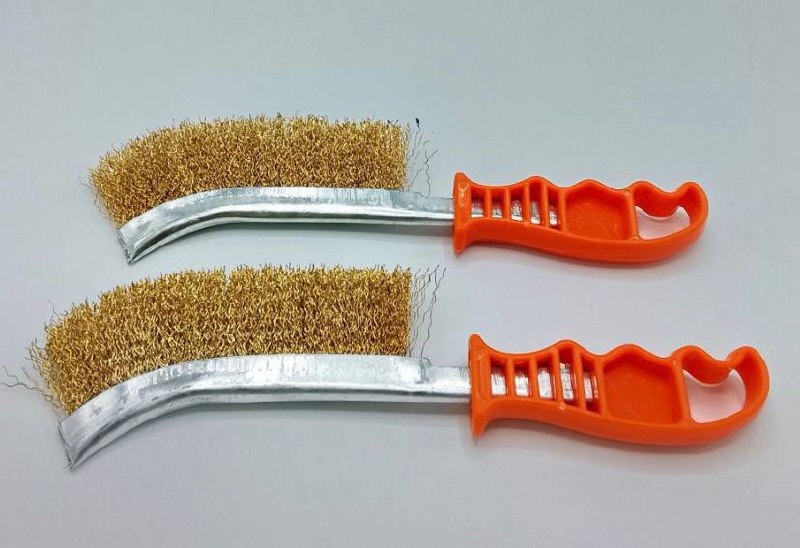 فرچه سیمی طلایی