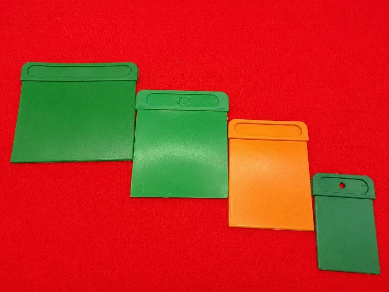لیسه ۴ عددی پلاستیکی