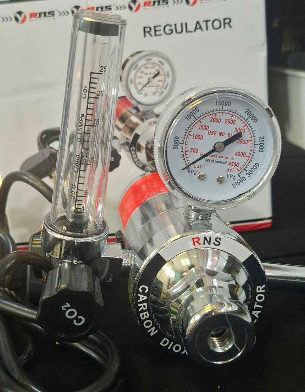مانومتر CO₂ گرمکن‌دار با طراحی 